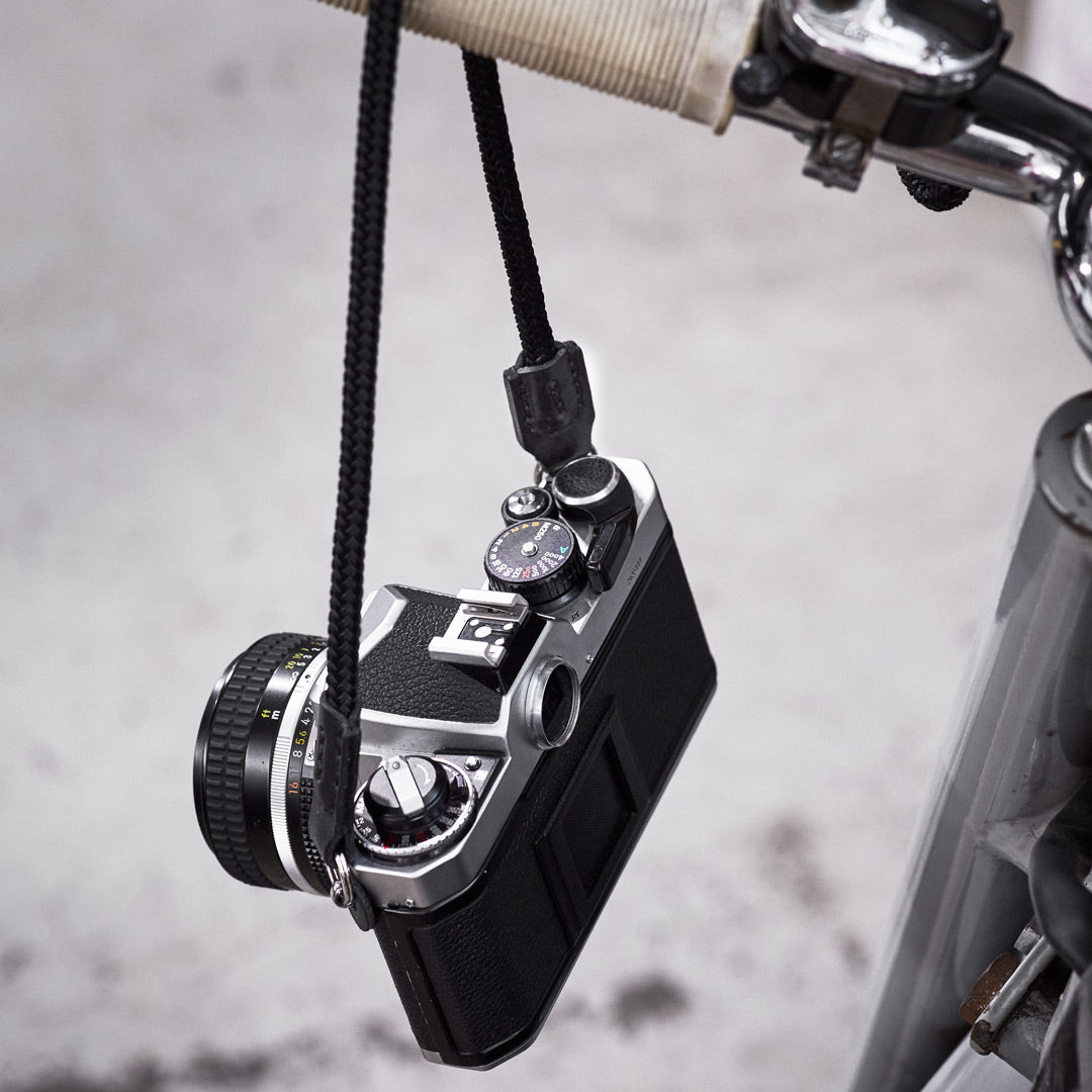 The Shorty 75cm rope camera strap handmade by Henry and Wilde in Western Australia.