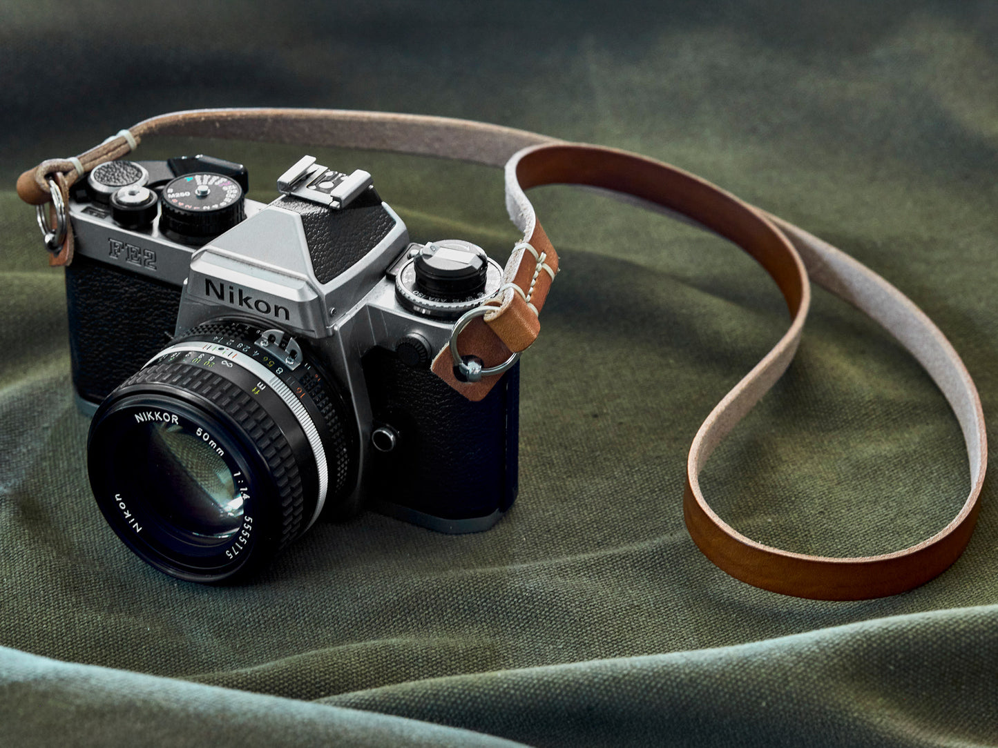 DUSTY SLIM Leather Camera Strap