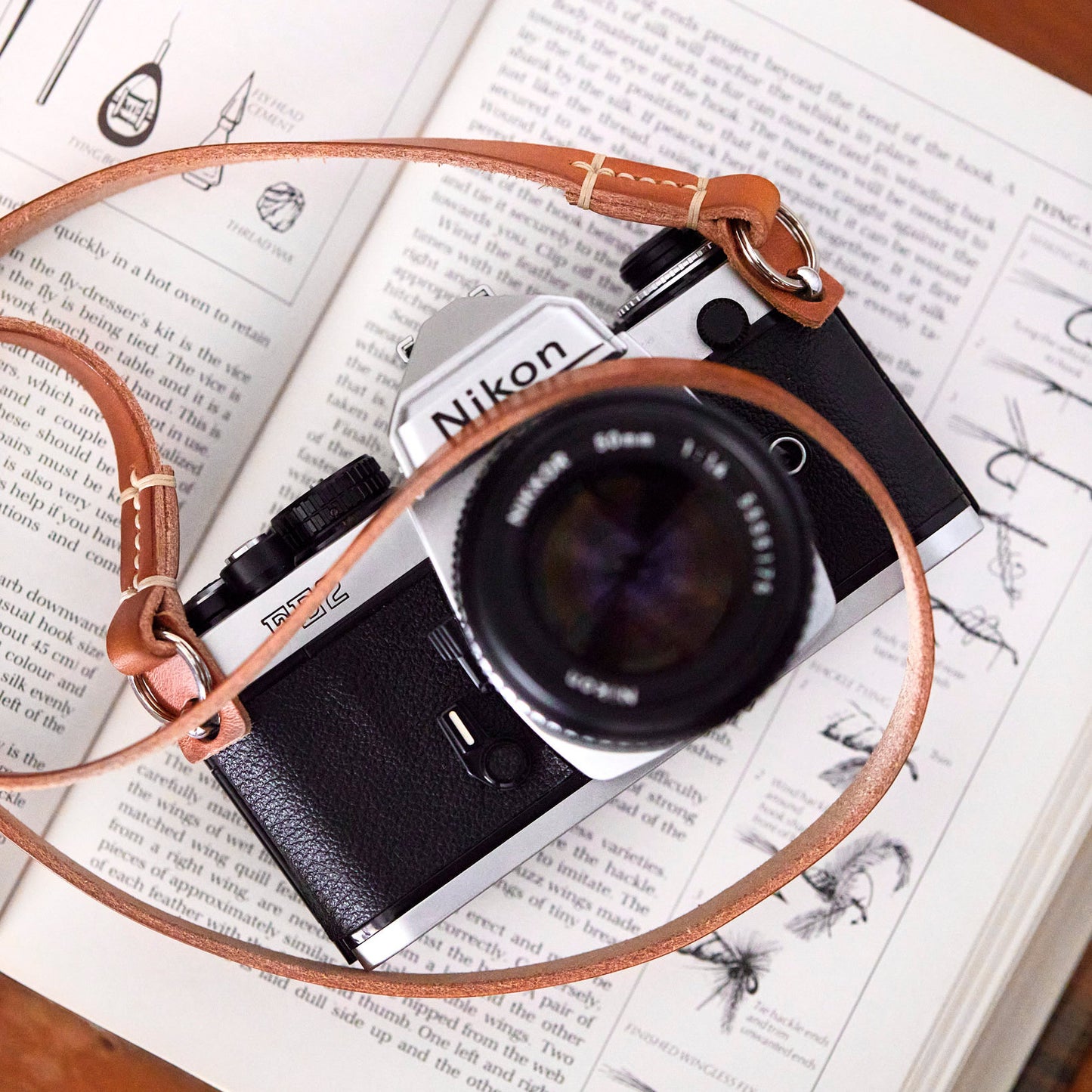 DUSTY SLIM Leather Camera Strap
