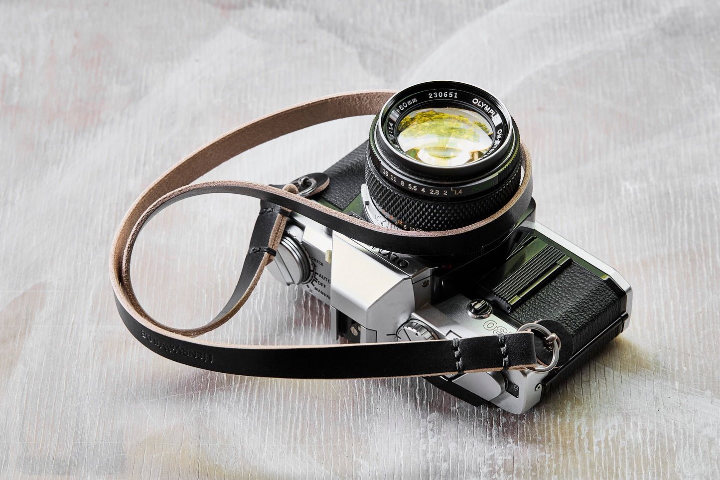 GIBSON Leather Camera Strap