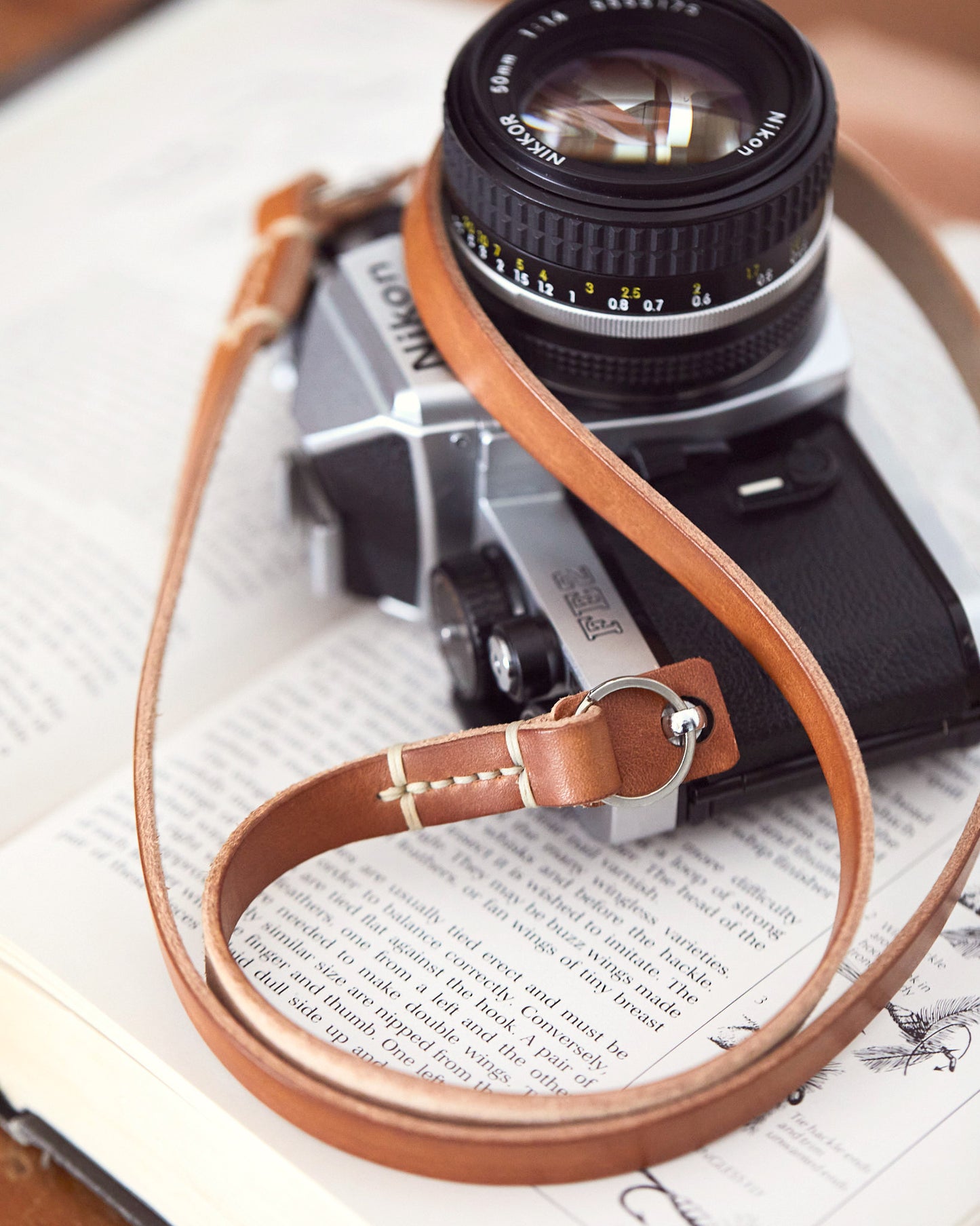 DUSTY SLIM Leather Camera Strap